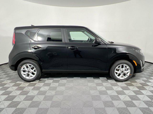 new 2025 Kia Soul car, priced at $18,376