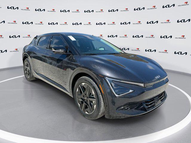 new 2025 Kia EV6 car, priced at $53,612