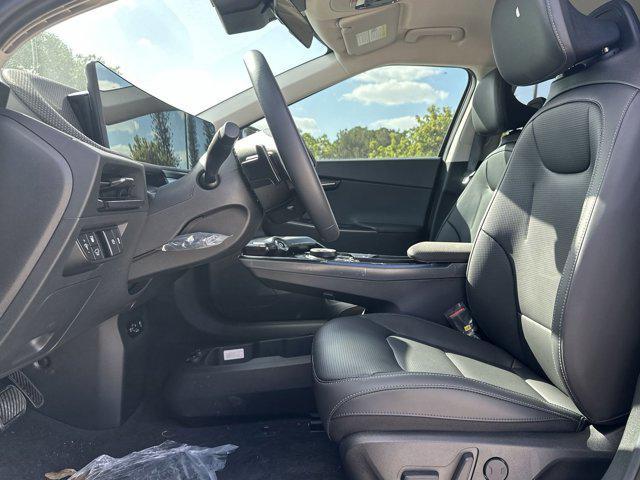 new 2025 Kia EV6 car, priced at $53,612