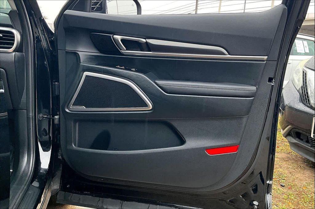 used 2025 Kia Telluride car, priced at $33,945