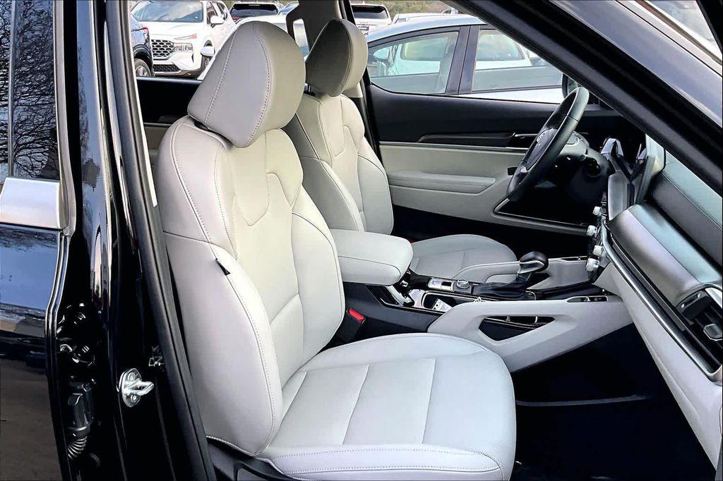 used 2024 Kia Telluride car, priced at $34,885