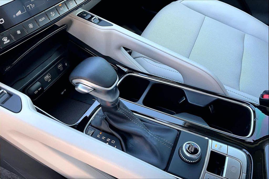 used 2024 Kia Telluride car, priced at $35,501