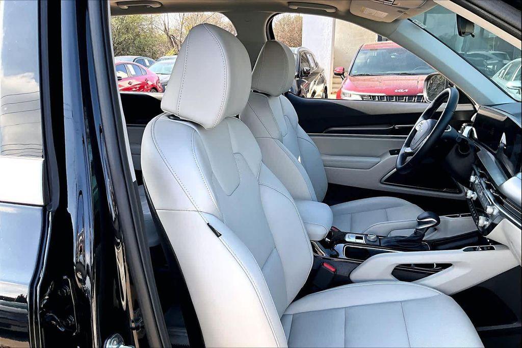 used 2024 Kia Telluride car, priced at $35,501