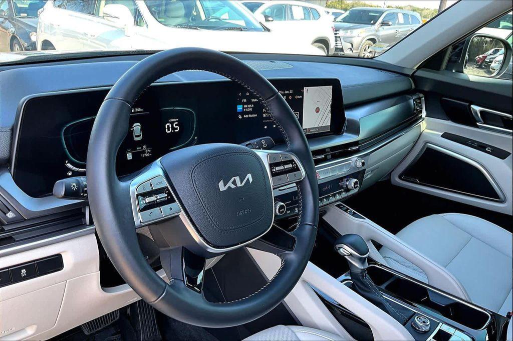 used 2024 Kia Telluride car, priced at $35,501