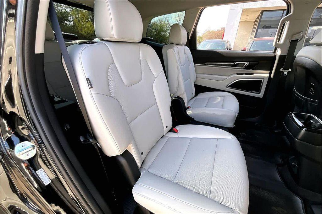 used 2024 Kia Telluride car, priced at $35,501