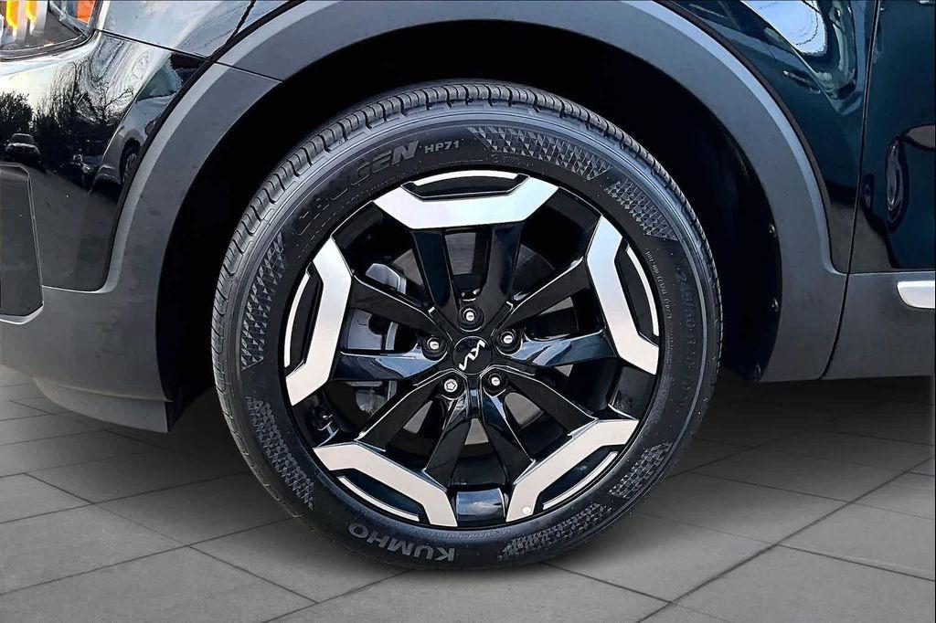 used 2024 Kia Telluride car, priced at $34,885