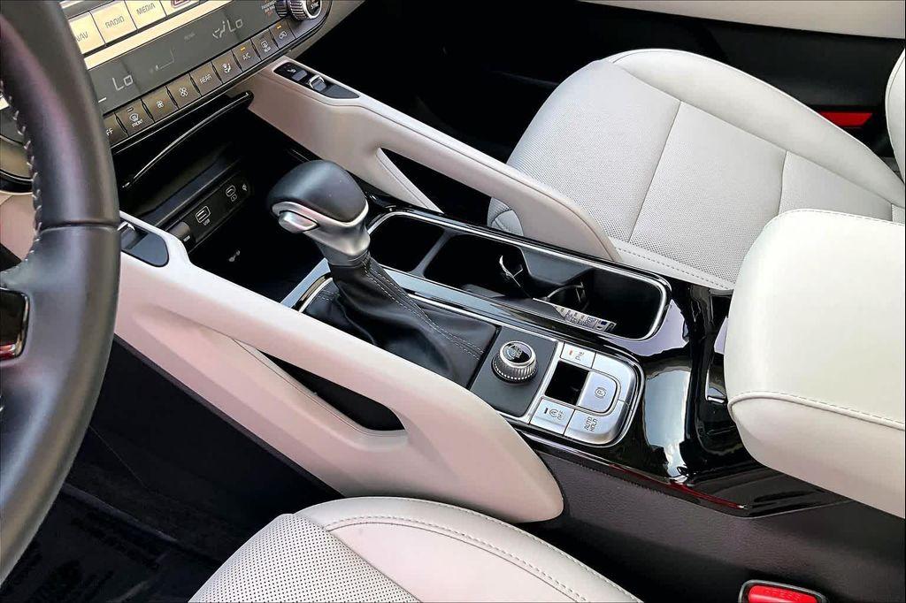 used 2024 Kia Telluride car, priced at $34,885