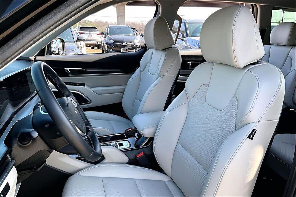 used 2024 Kia Telluride car, priced at $35,501