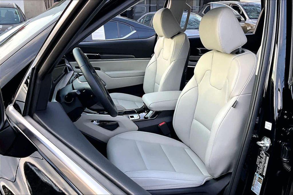 used 2024 Kia Telluride car, priced at $34,885