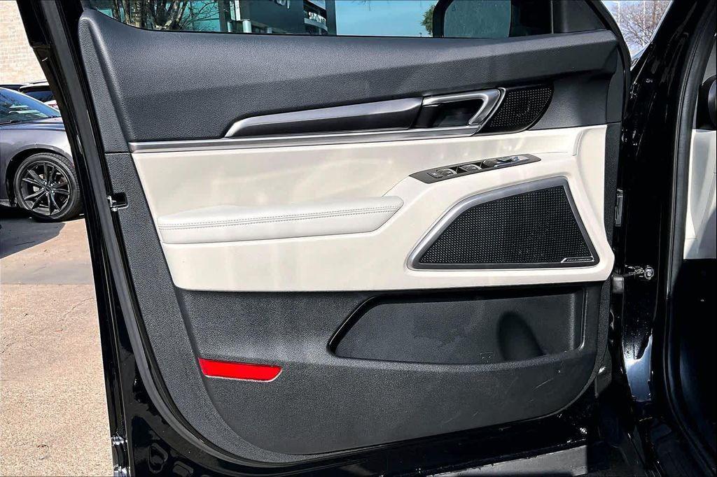 used 2024 Kia Telluride car, priced at $35,501