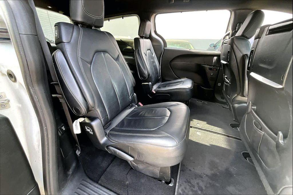 used 2018 Chrysler Pacifica car, priced at $14,656