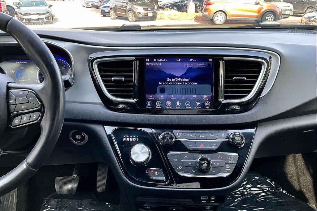 used 2018 Chrysler Pacifica car, priced at $14,656