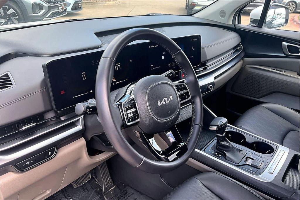 used 2025 Kia Carnival car, priced at $32,999