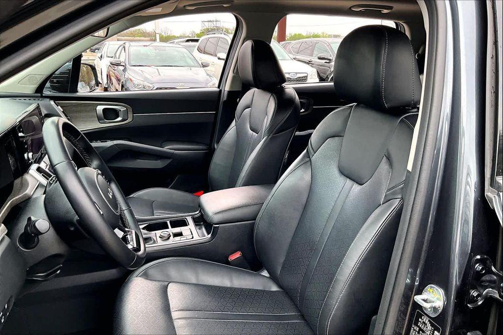 used 2022 Kia Sorento car, priced at $22,999