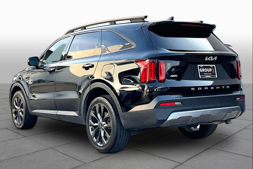 used 2022 Kia Sorento car, priced at $25,224