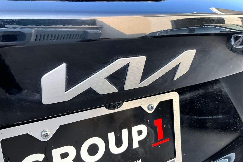 used 2022 Kia Sorento car, priced at $25,224