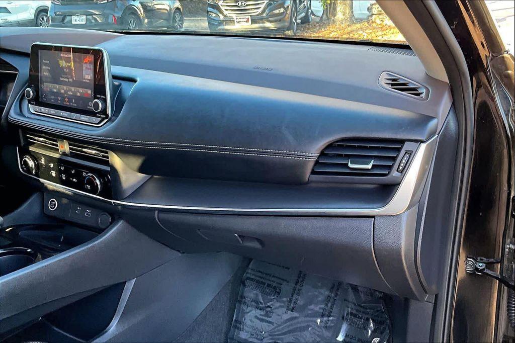 used 2023 Nissan Rogue car, priced at $19,079