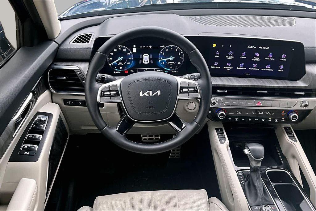 used 2025 Kia Telluride car, priced at $41,224