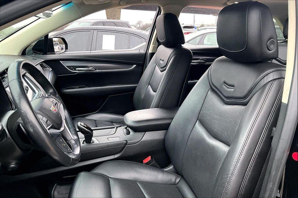 used 2019 Cadillac XT5 car, priced at $20,499