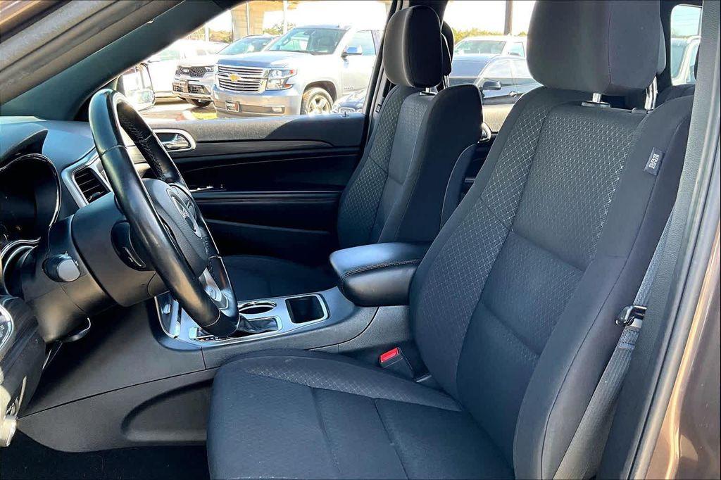 used 2021 Jeep Grand Cherokee car, priced at $19,844