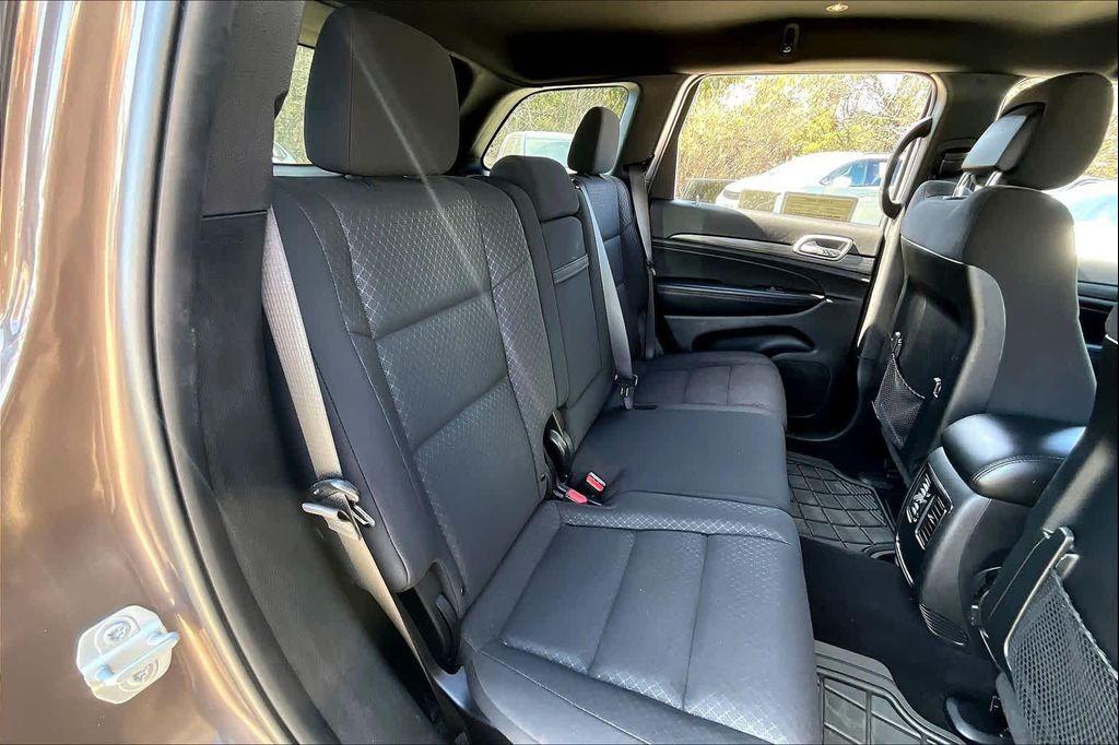 used 2021 Jeep Grand Cherokee car, priced at $19,844