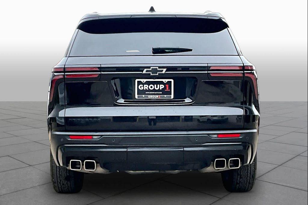 used 2024 Chevrolet Traverse car, priced at $35,224