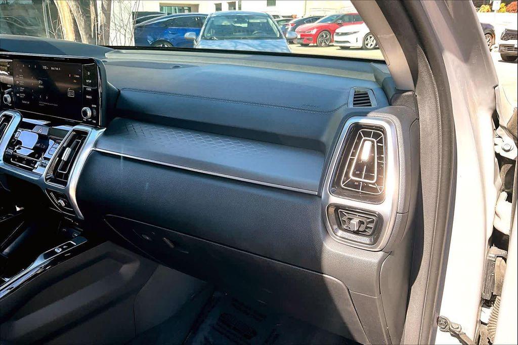used 2023 Kia Sorento car, priced at $28,957