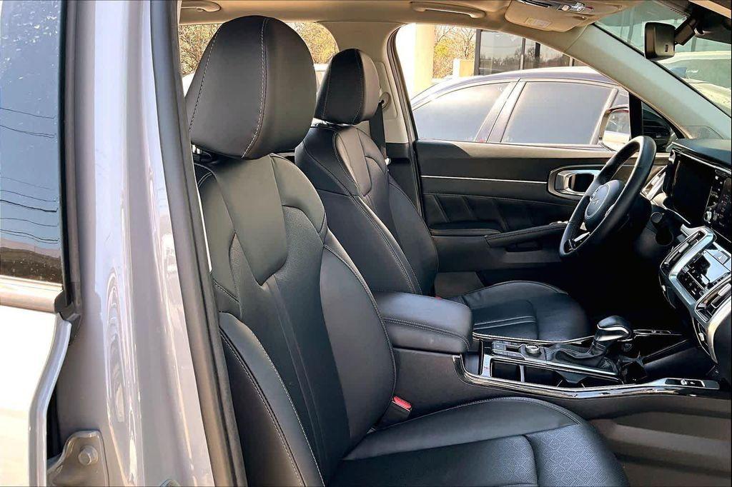 used 2023 Kia Sorento car, priced at $28,957