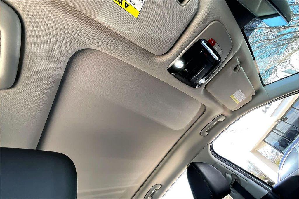 used 2023 Kia Sorento car, priced at $28,957