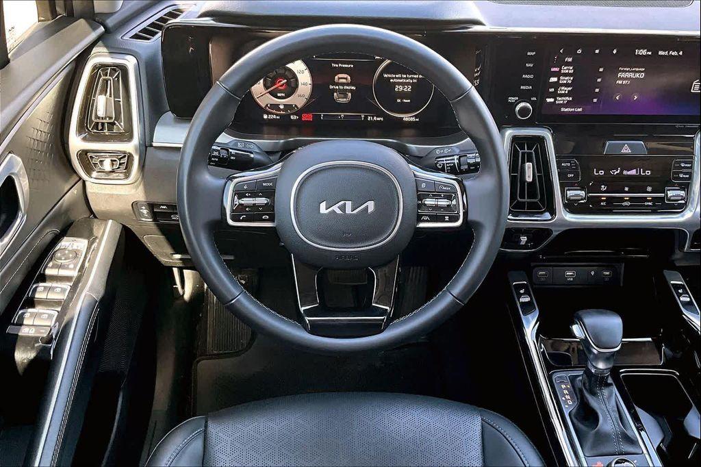 used 2023 Kia Sorento car, priced at $28,957