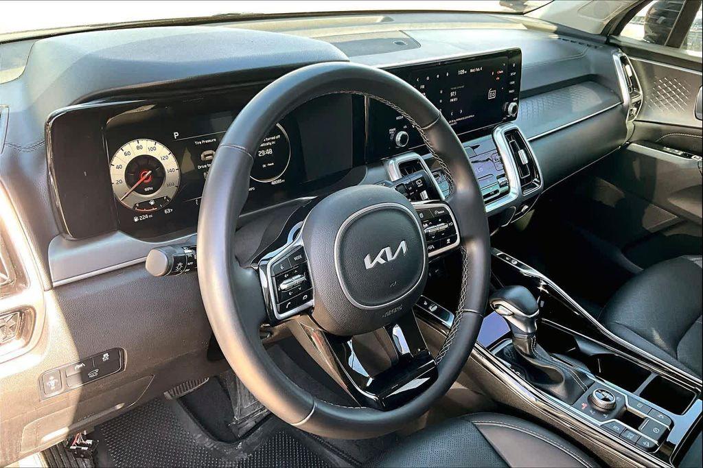 used 2023 Kia Sorento car, priced at $28,957