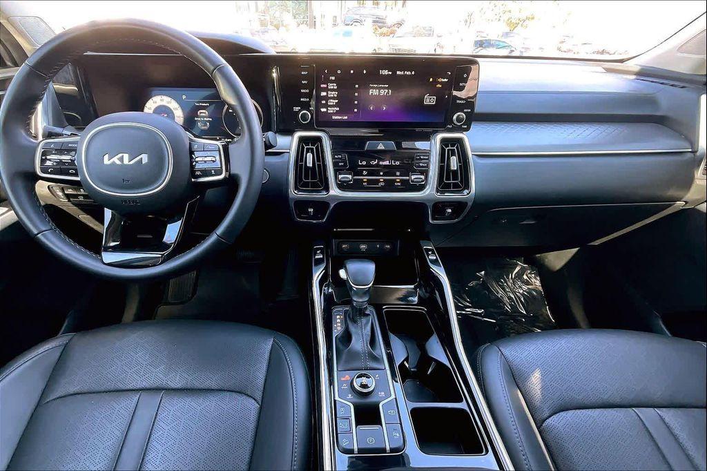 used 2023 Kia Sorento car, priced at $28,957