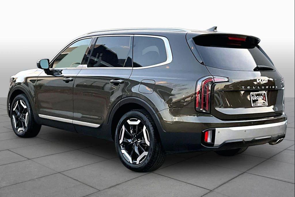 used 2023 Kia Telluride car, priced at $31,159