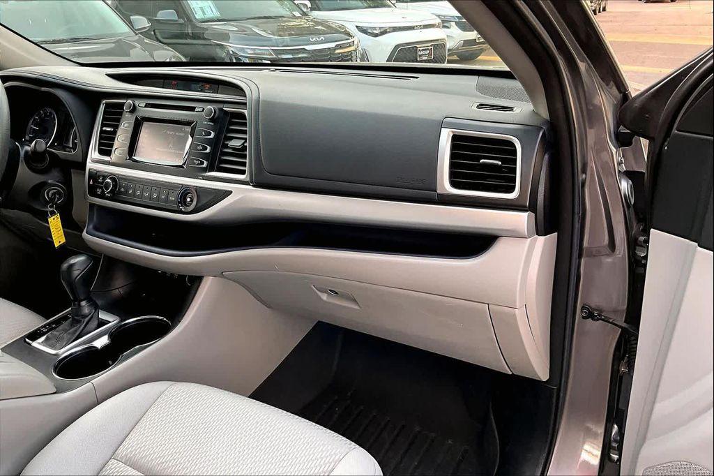 used 2017 Toyota Highlander car, priced at $17,714