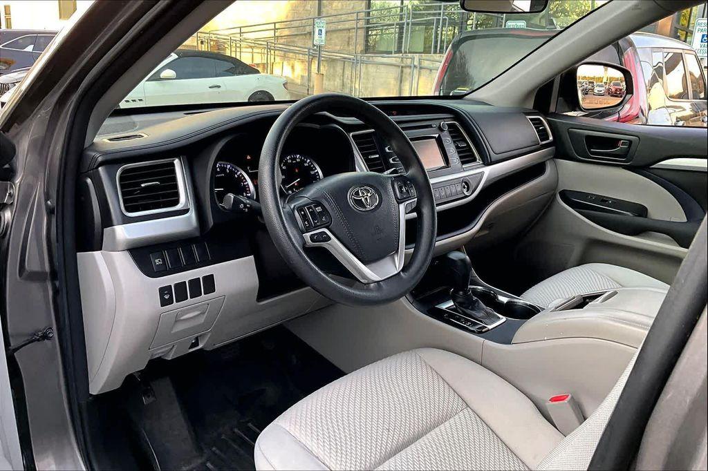 used 2017 Toyota Highlander car, priced at $17,714