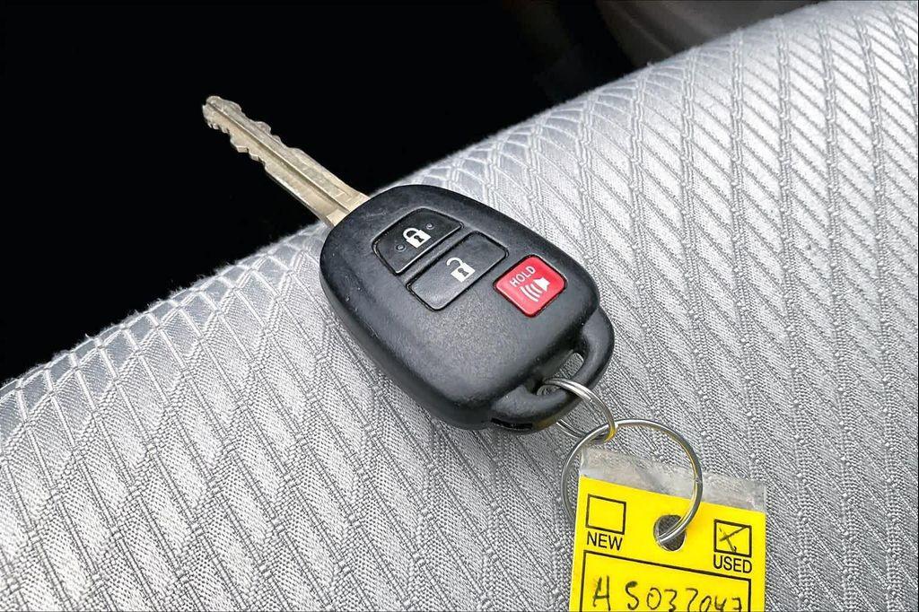 used 2017 Toyota Highlander car, priced at $17,714