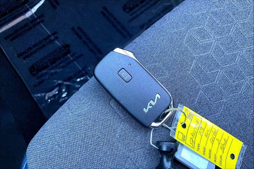 used 2025 Kia Seltos car, priced at $22,929