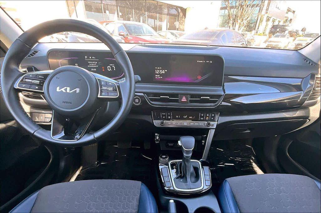 used 2025 Kia Seltos car, priced at $22,929