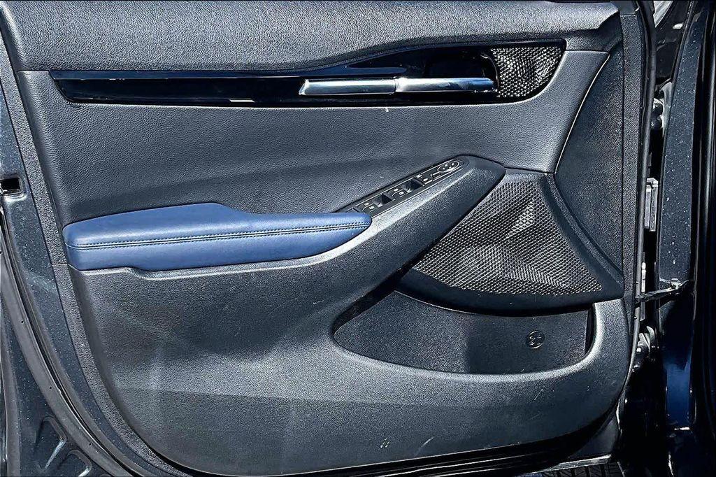 used 2025 Kia Seltos car, priced at $22,929