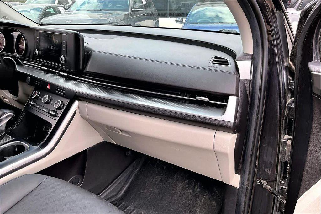 used 2022 Kia Carnival car, priced at $16,943