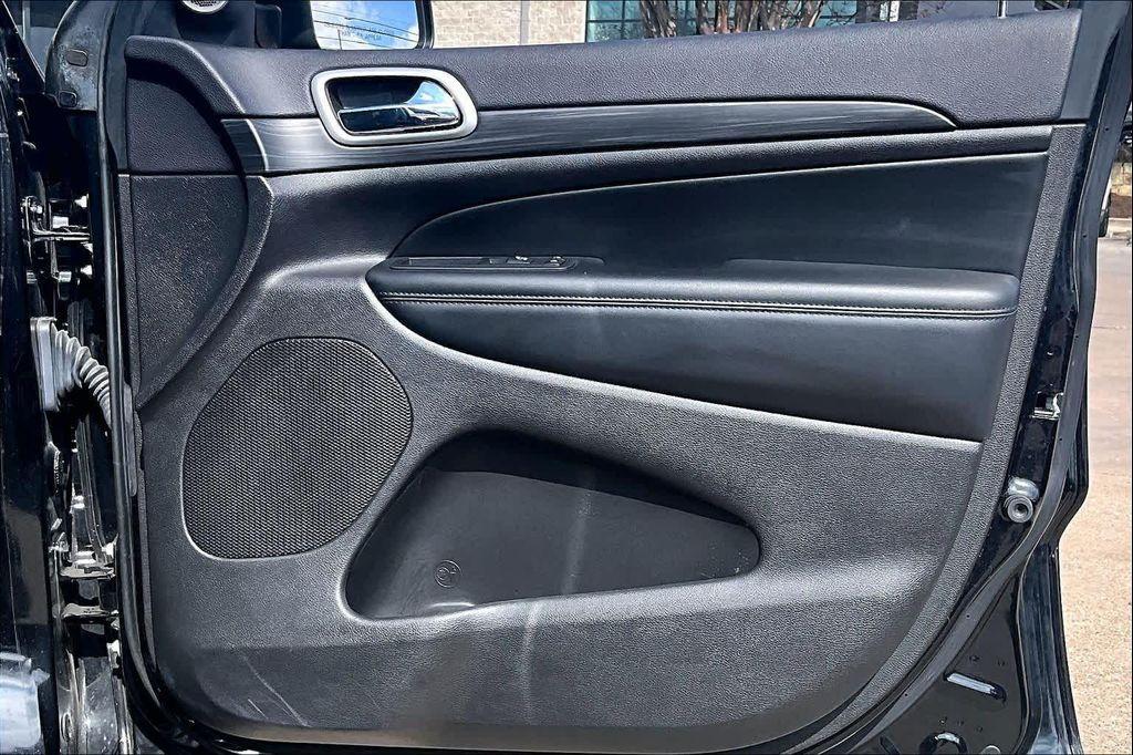 used 2019 Jeep Grand Cherokee car, priced at $22,402