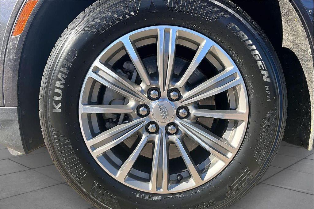 used 2018 Cadillac XT5 car, priced at $14,929