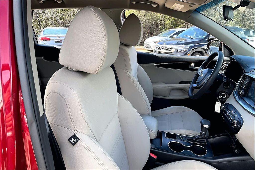 used 2019 Kia Sorento car, priced at $15,499