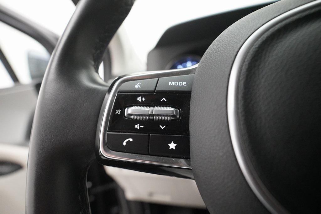 used 2024 Kia Carnival car, priced at $28,250