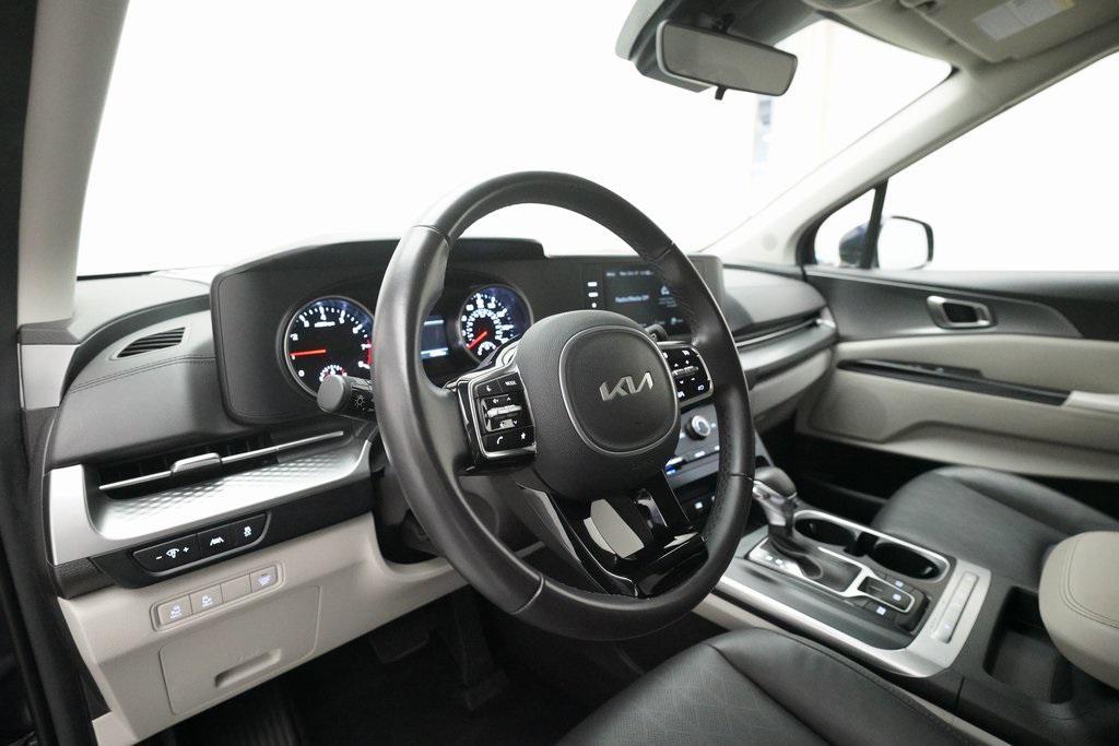 used 2024 Kia Carnival car, priced at $28,250