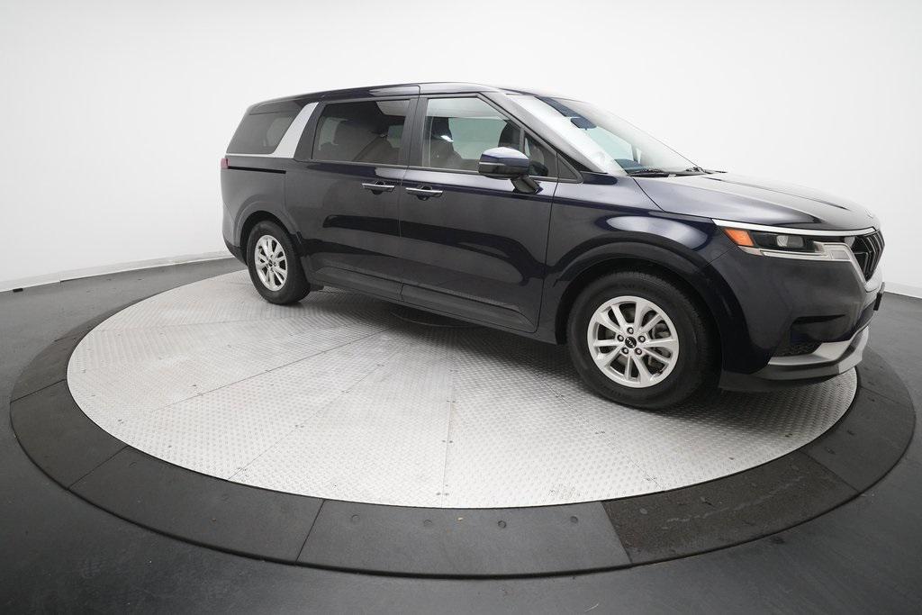 used 2024 Kia Carnival car, priced at $28,250