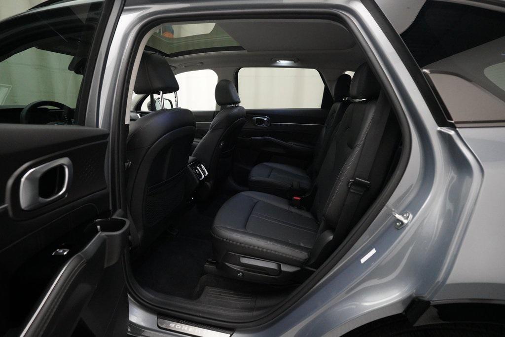 used 2023 Kia Sorento car, priced at $32,800