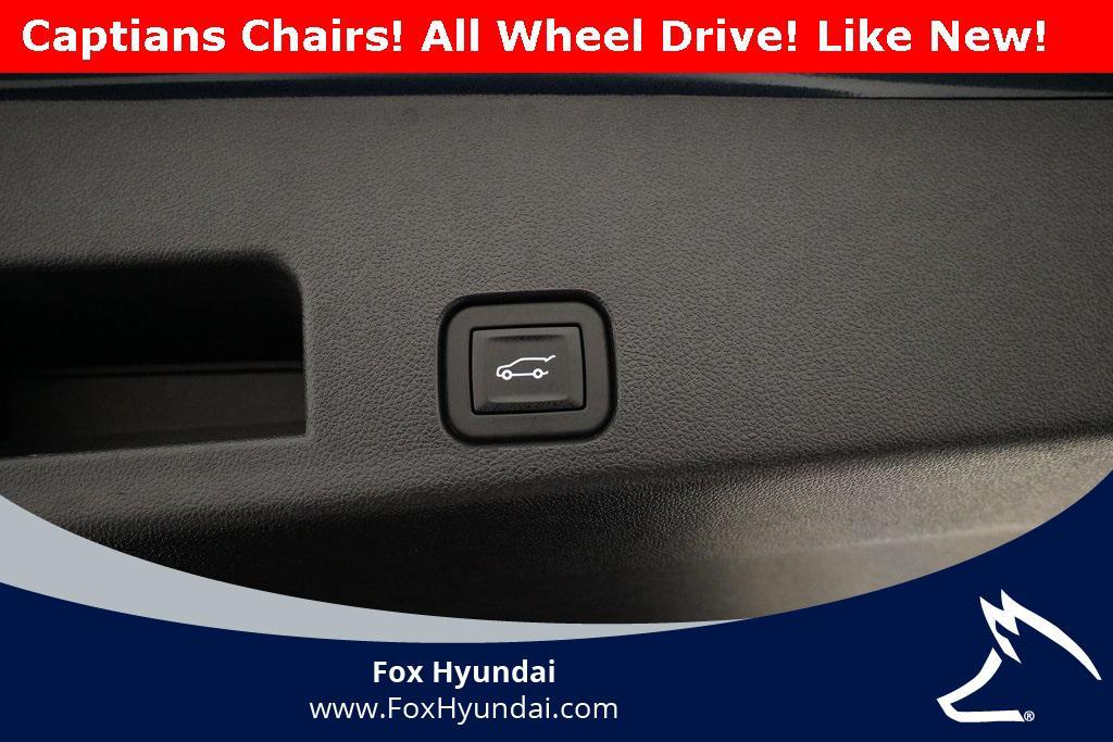 used 2025 Chevrolet Traverse car, priced at $35,900