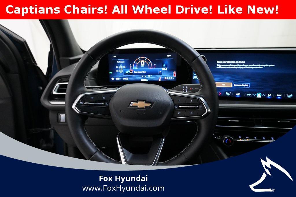 used 2025 Chevrolet Traverse car, priced at $35,900