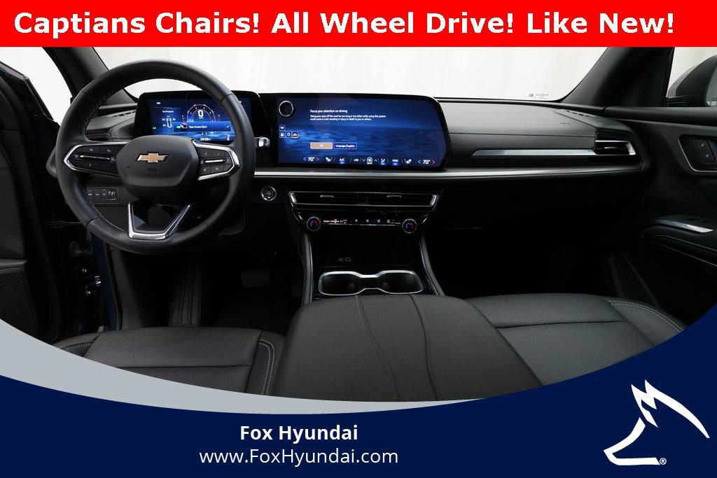 used 2025 Chevrolet Traverse car, priced at $35,900